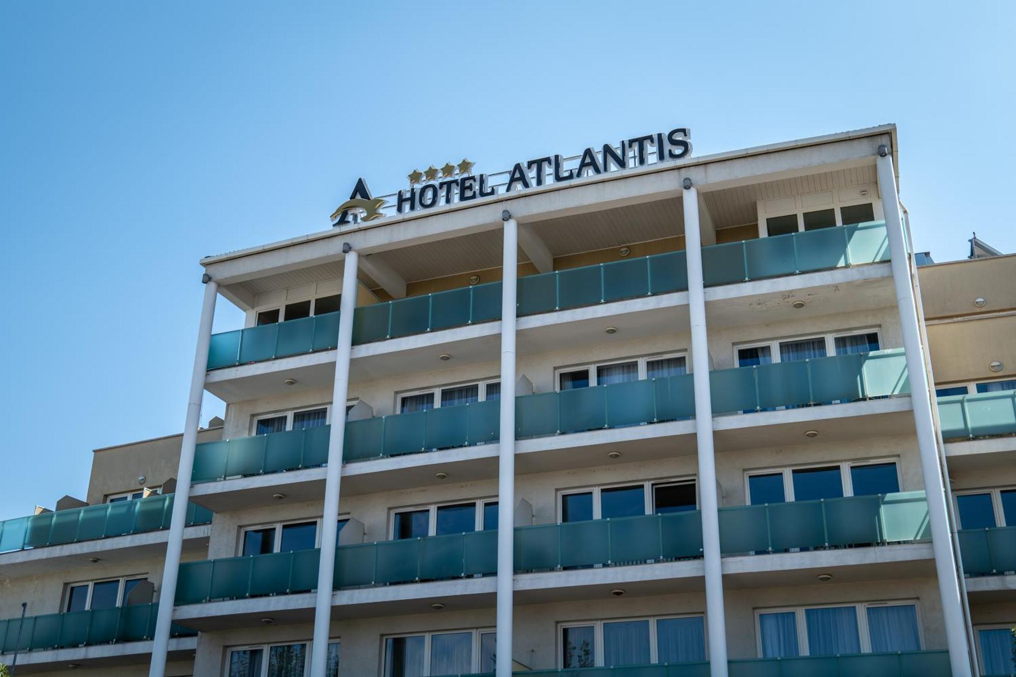 Hotel Atlantis Wellness & Conference Hajdúszoboszló Dış mekan fotoğraf