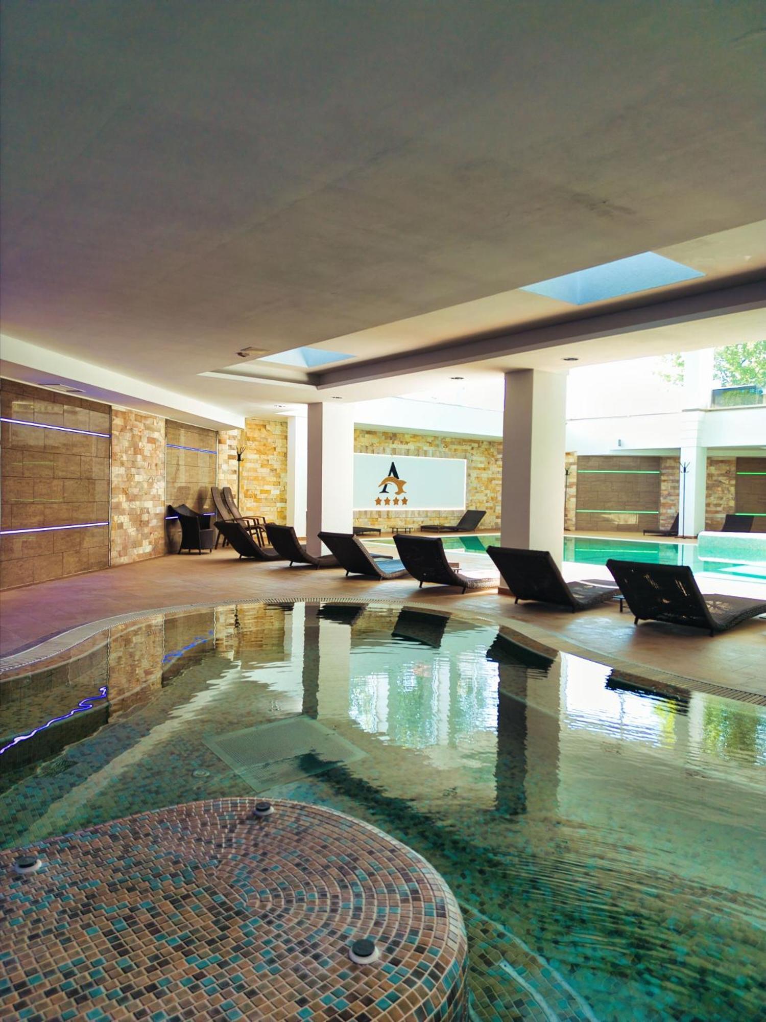 Hotel Atlantis Wellness & Conference Hajdúszoboszló Dış mekan fotoğraf