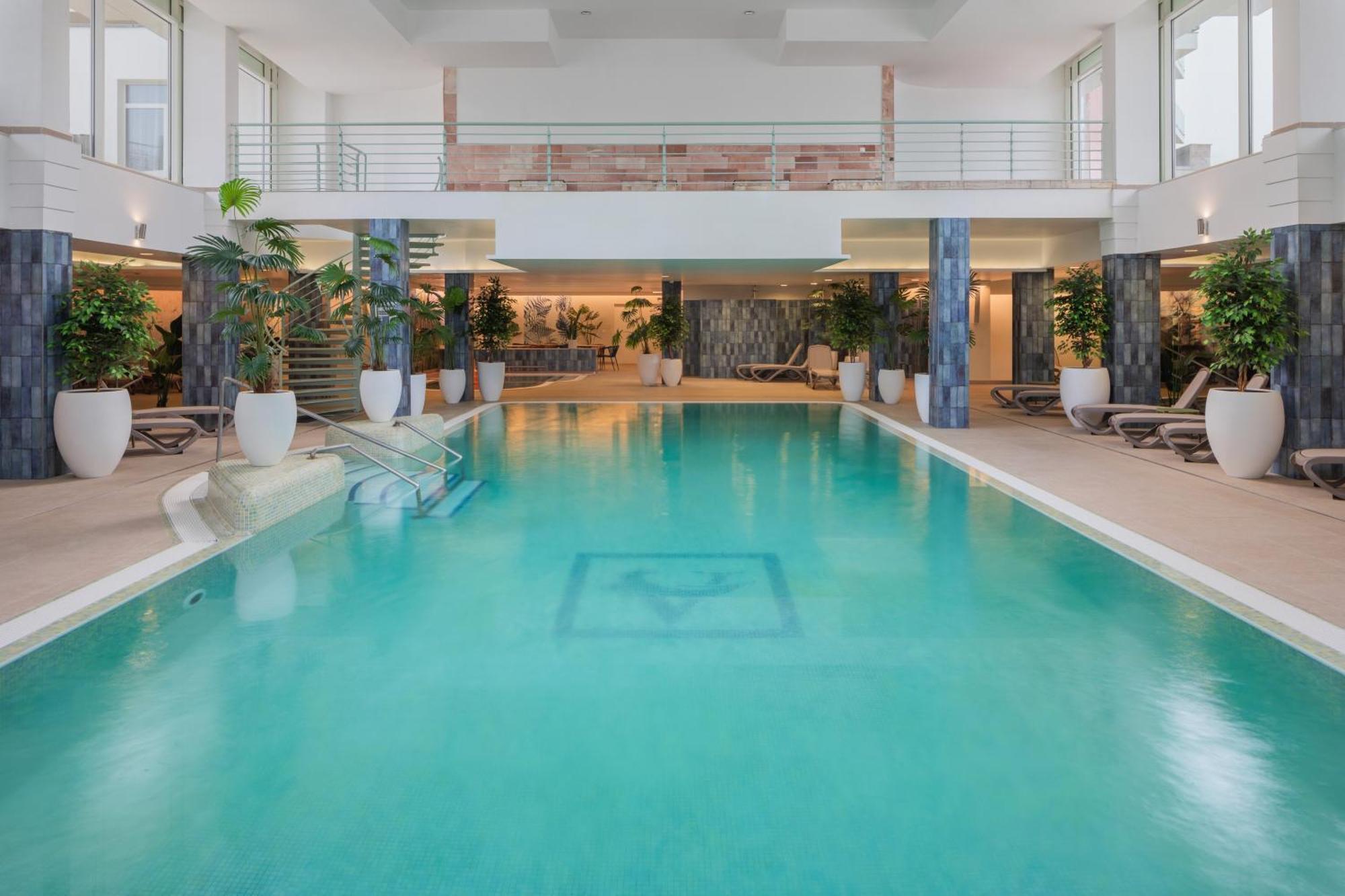 Hotel Atlantis Wellness & Conference Hajdúszoboszló Dış mekan fotoğraf