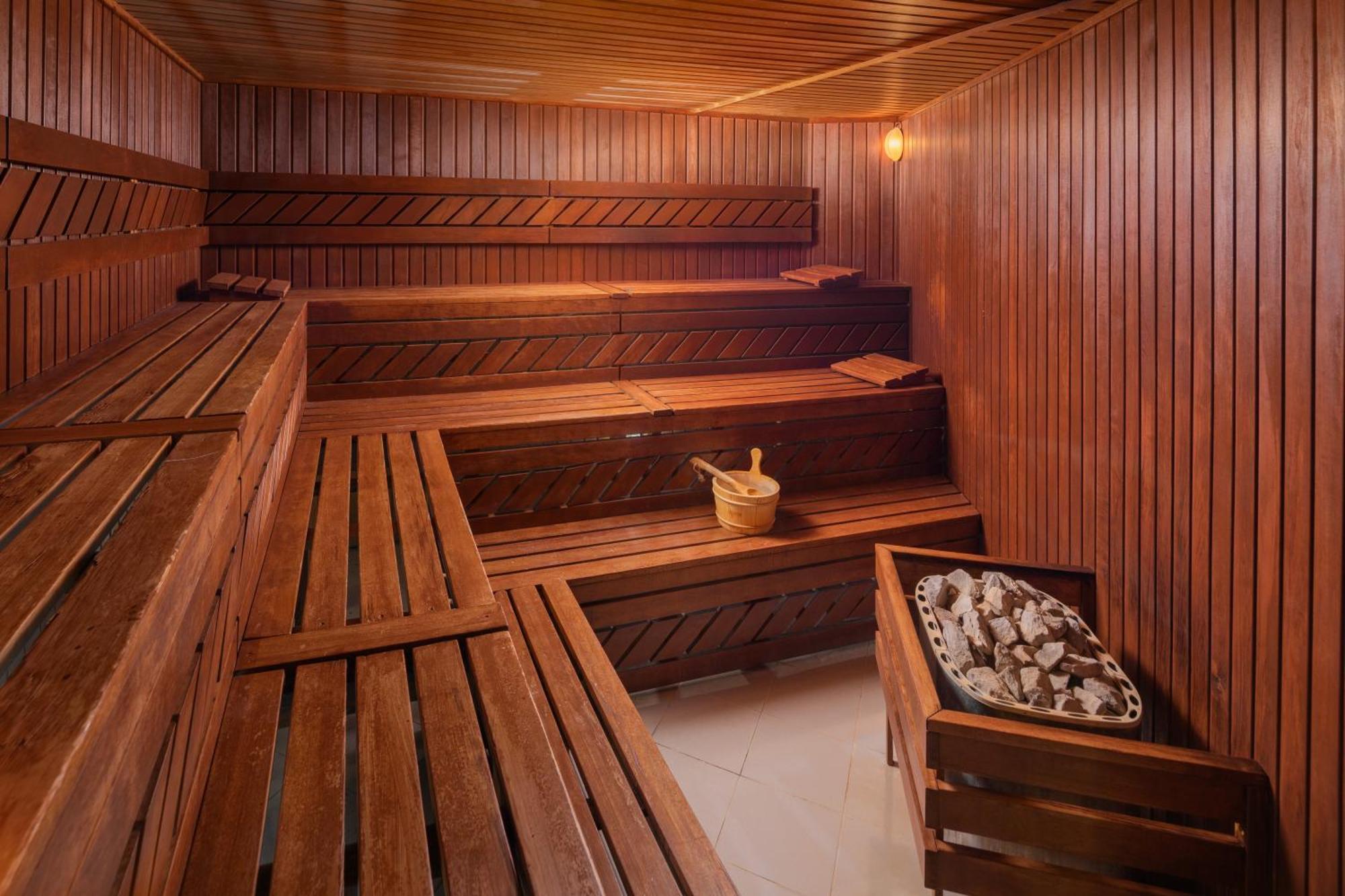 Hotel Atlantis Wellness & Conference Hajdúszoboszló Dış mekan fotoğraf