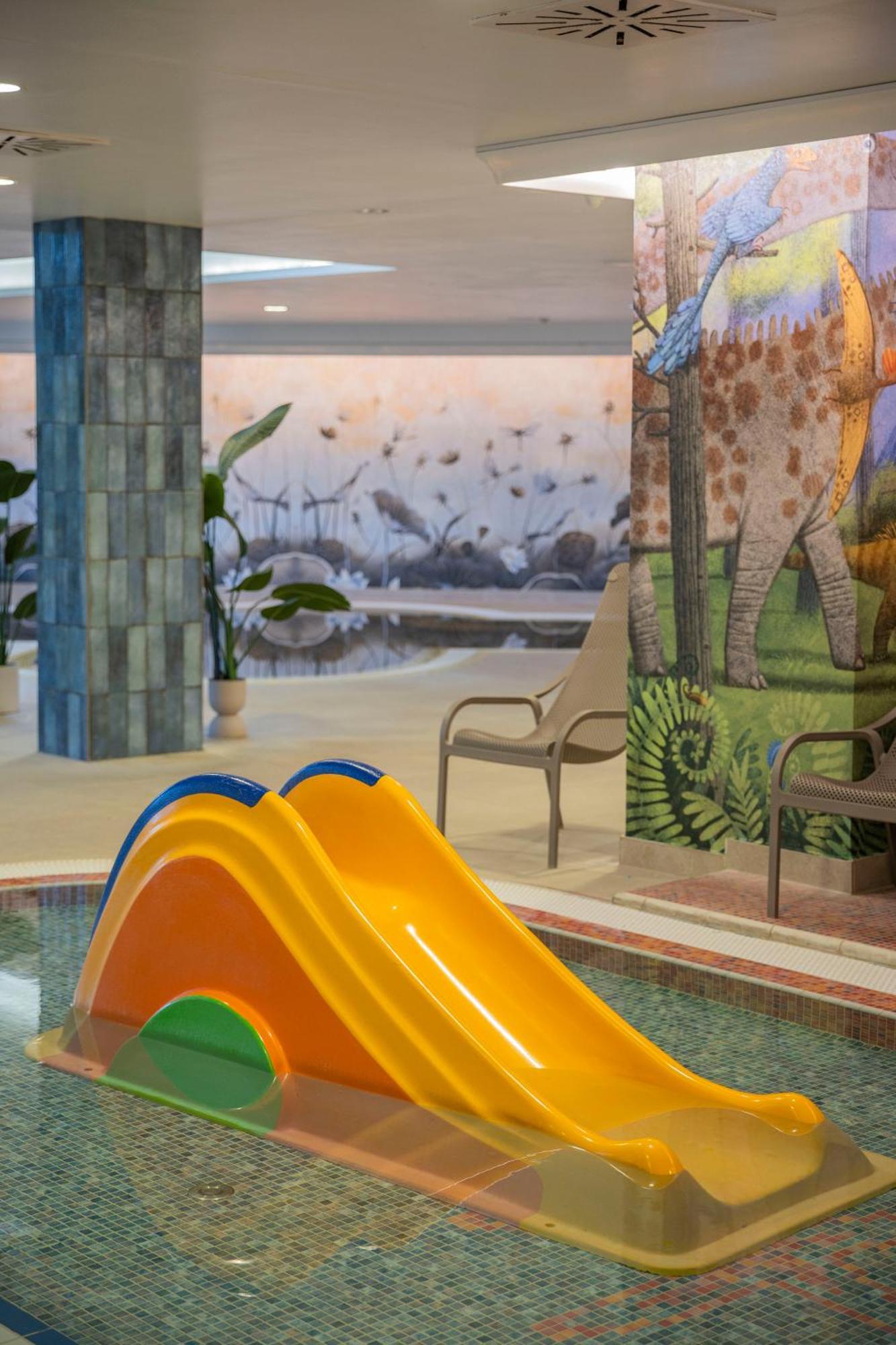 Hotel Atlantis Wellness & Conference Hajdúszoboszló Dış mekan fotoğraf